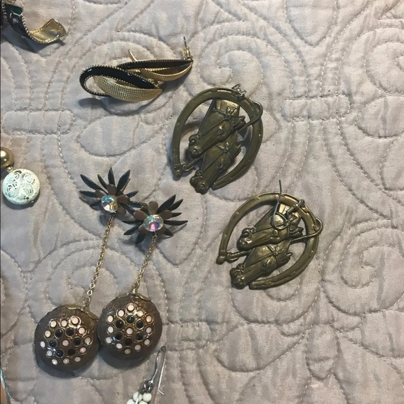 15 pair pierced earrings - Picture 5 of 5